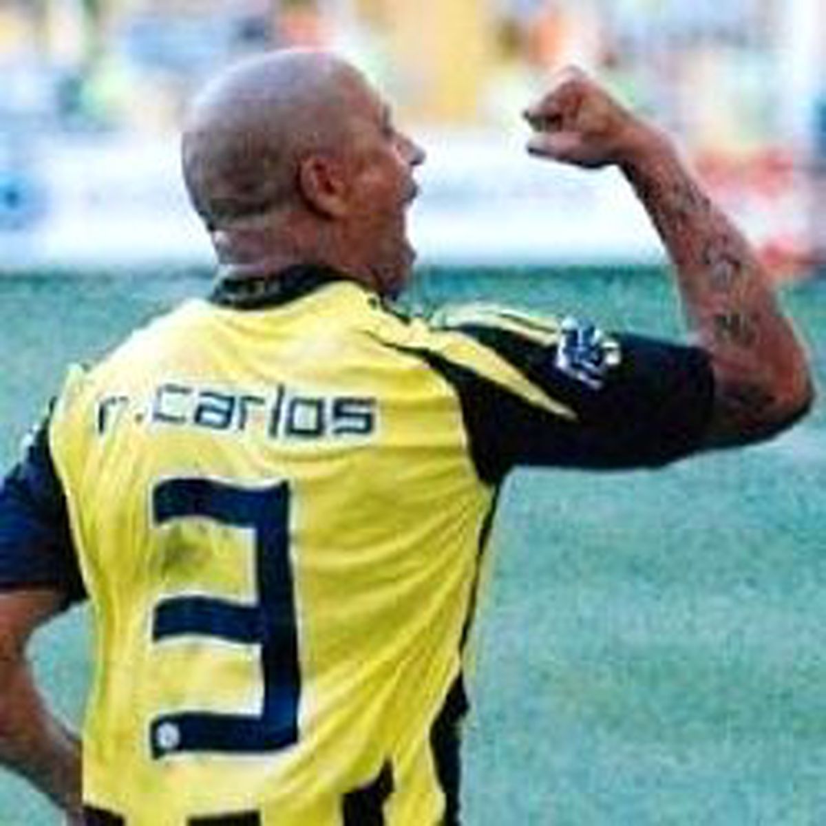 Roberto Carlos Formasını Galatasaraylı Aldı