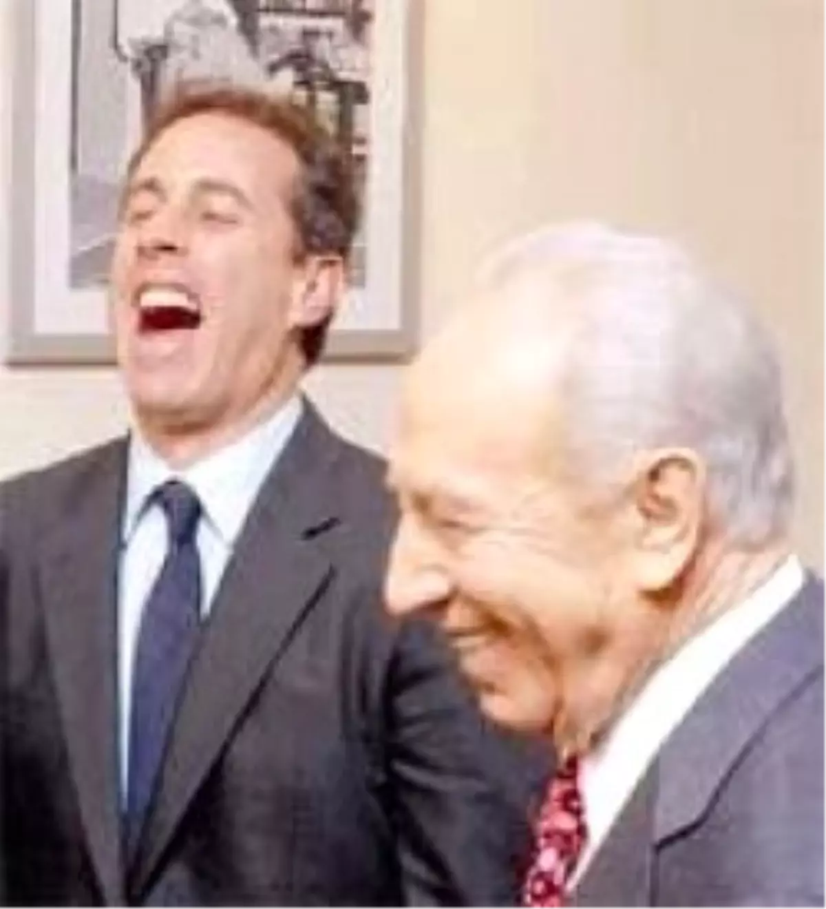 Seinfeld Peres\'i de Güldürdü