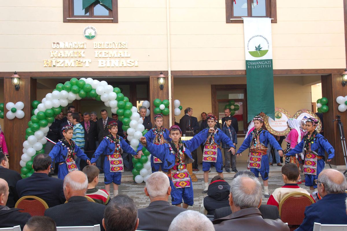 Namık Kemal'e Modern Hizmet Binası