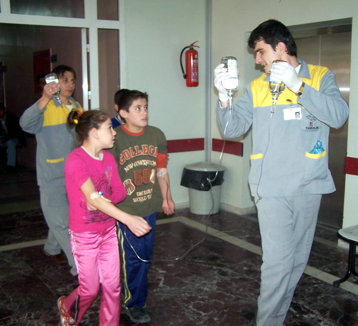 Ereğli'de 63 Öğrenci Zehirlenme Şüphesiyle Hastaneye Kaldırıldı