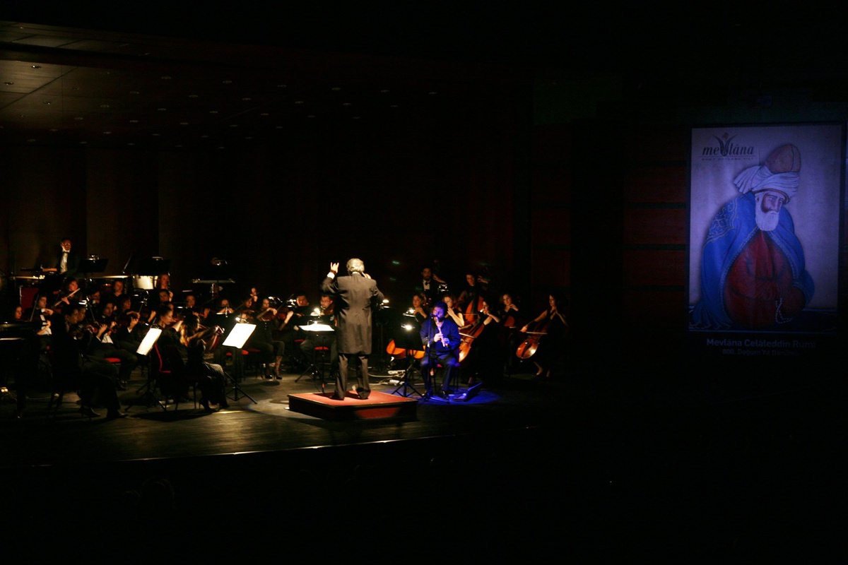 Eskişehir'de Senfoni Orkestrasından 'Mevlana' Konseri