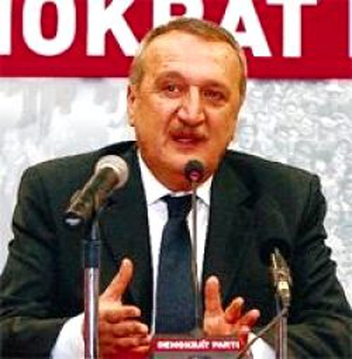 Cindoruk Siyasete Dönüyor
