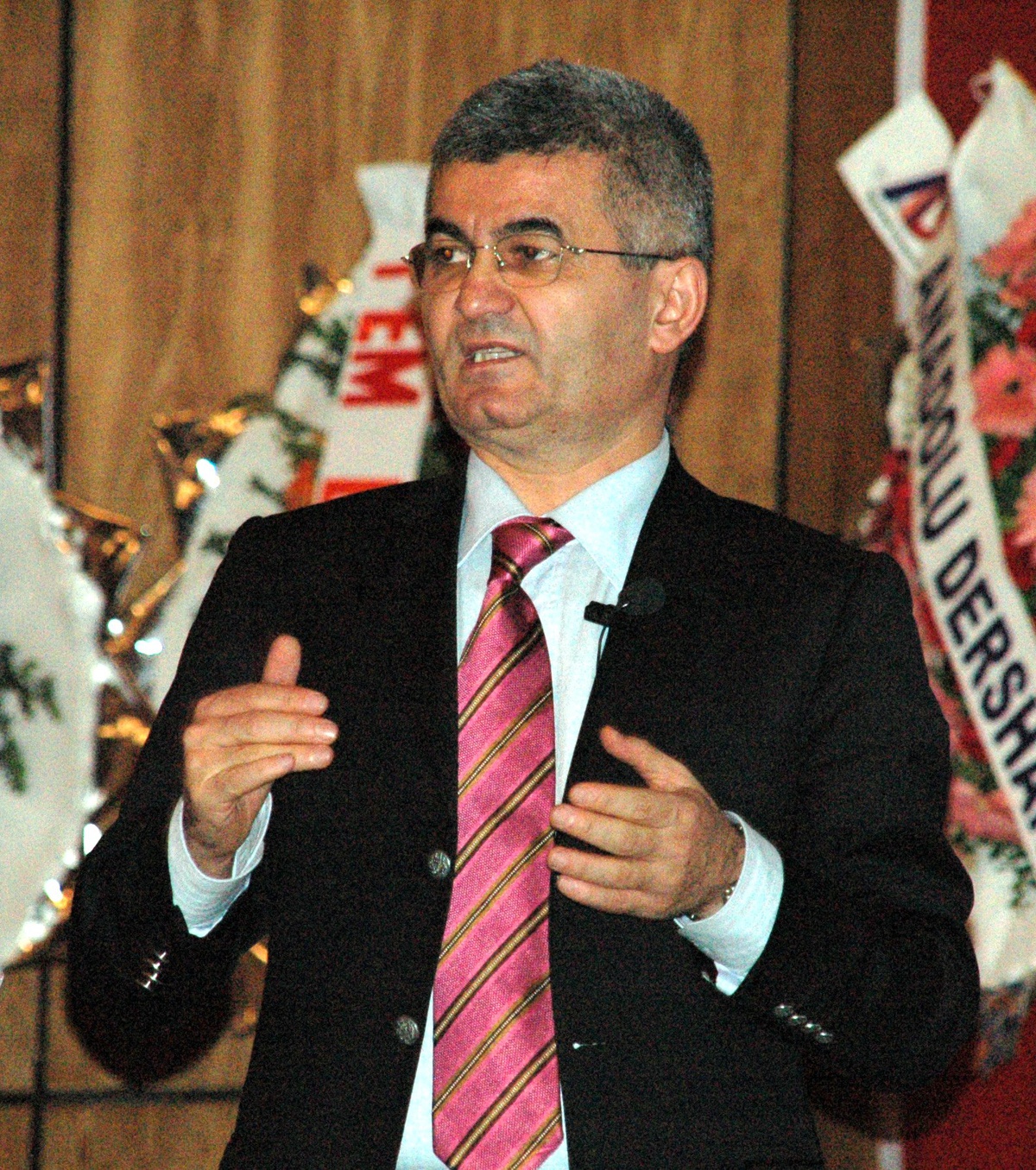 Öğretmenlere 'Etkili Konuşma ve Ders Anlatım Teknikleri' Semineri