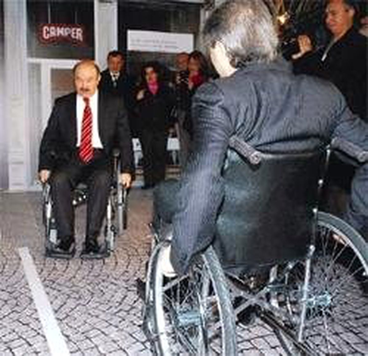 Yüzleşme Sokağı