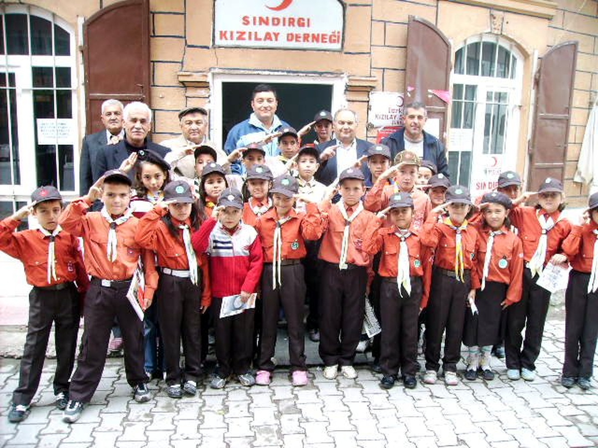 Sındırgılı Minik İzciler Kızılay'ı Ziyaret Etti