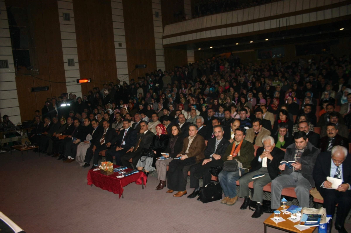 Buruciye Şiir Akşamları Büyük İlgi Gördü