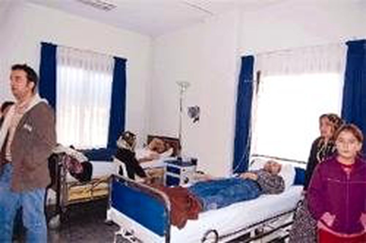 Çöpten Kazanıp 480 Bin Hastayı Tedavi Ettiler