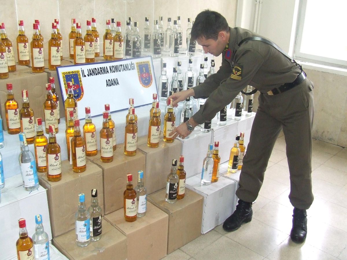 Adana'da Kaçak İçki Operasyondu