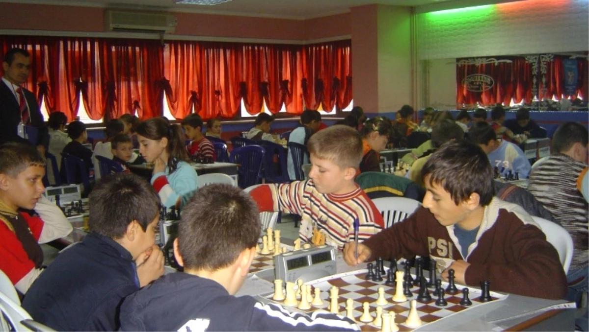 Okullararası Satranç Turnuvası Sona Erdi
