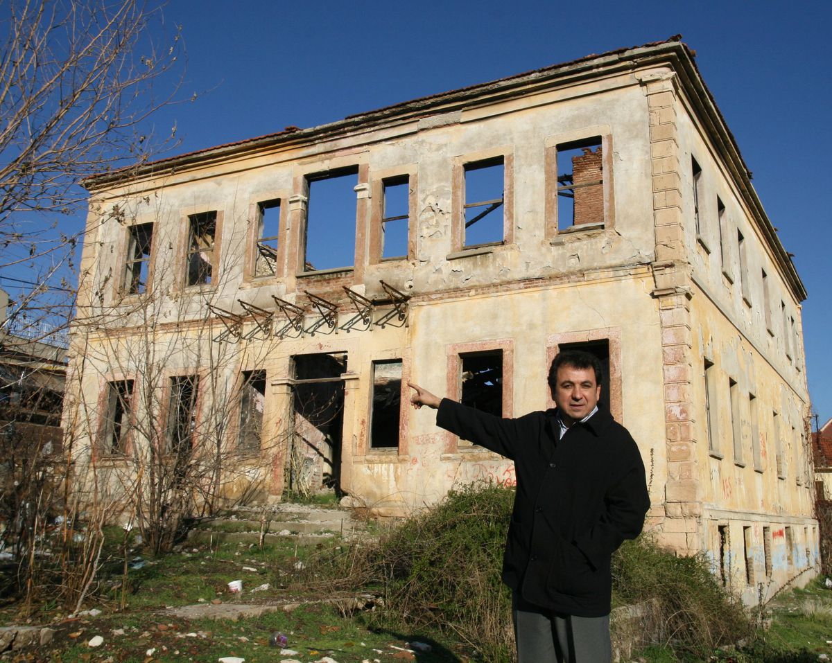 Uşak'ta Tarihi Okul Restorasyonu Bilmecesi