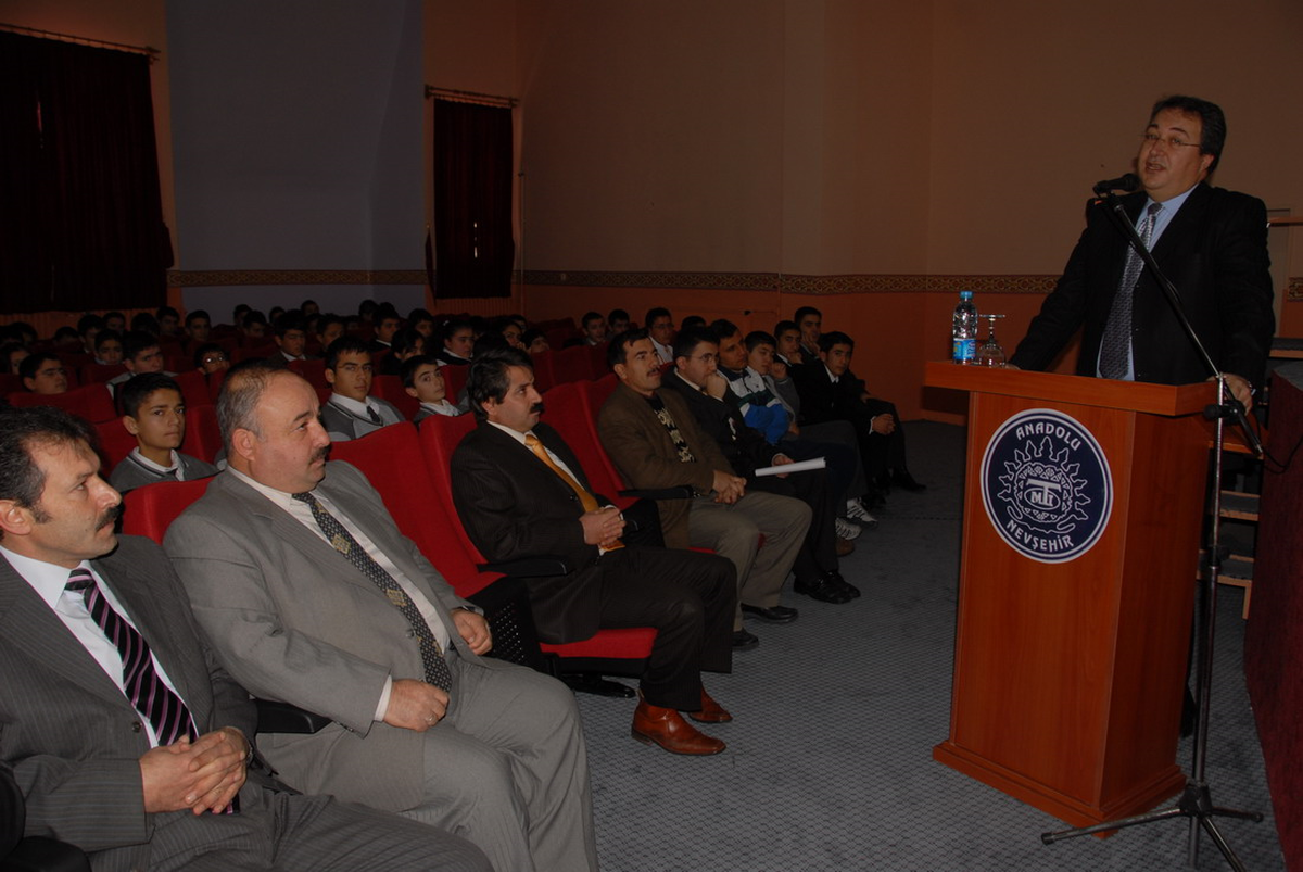 Ünver, Kentlilik Bilinci Konferansını Sürdürüyor