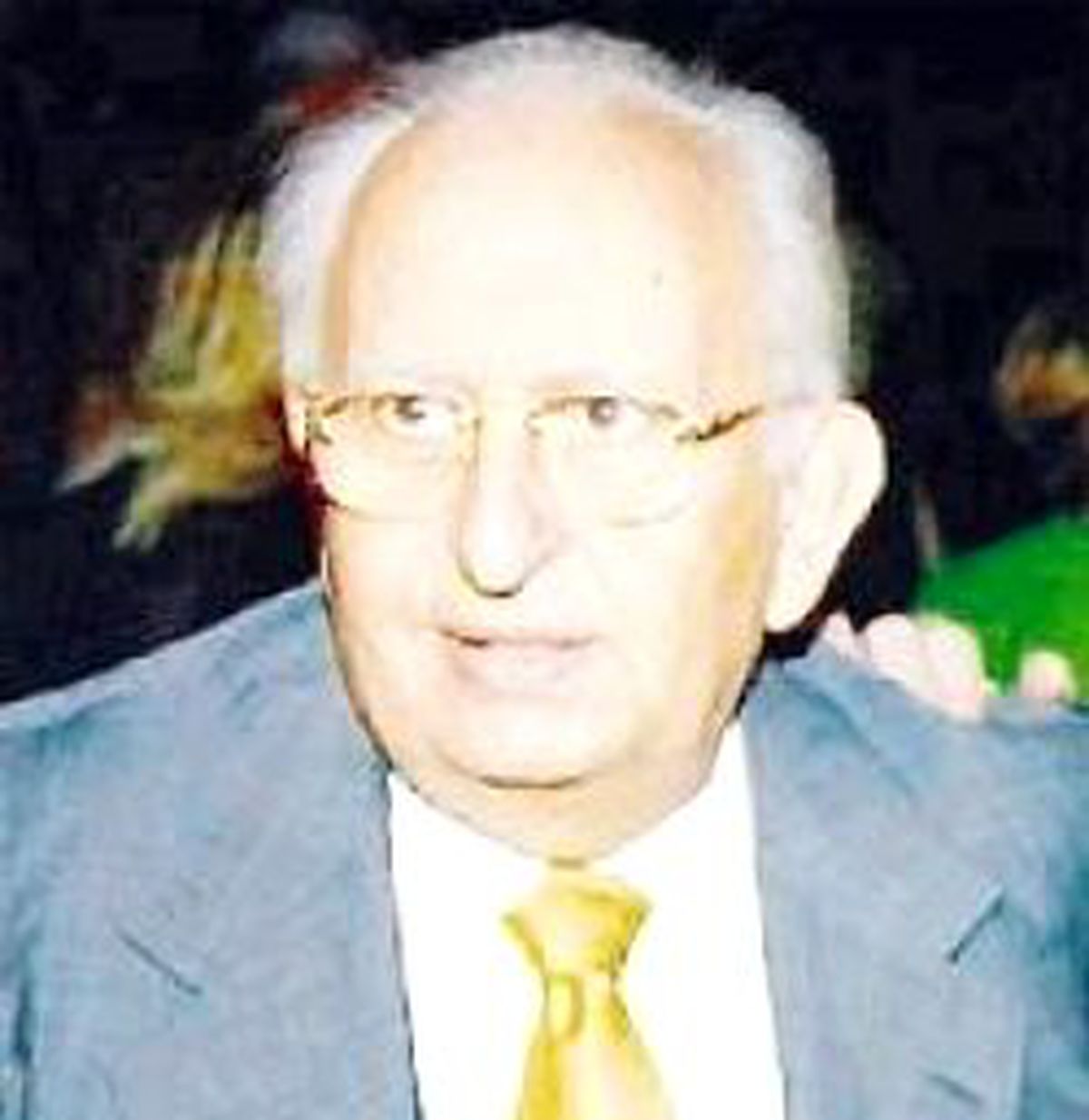Çekildi, Ağar Aday Arıyor
