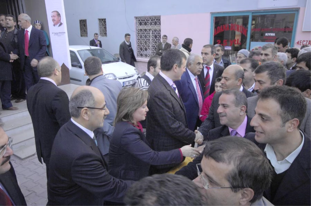 AK Parti Adana İl Başkanlığında Bayramlaşma