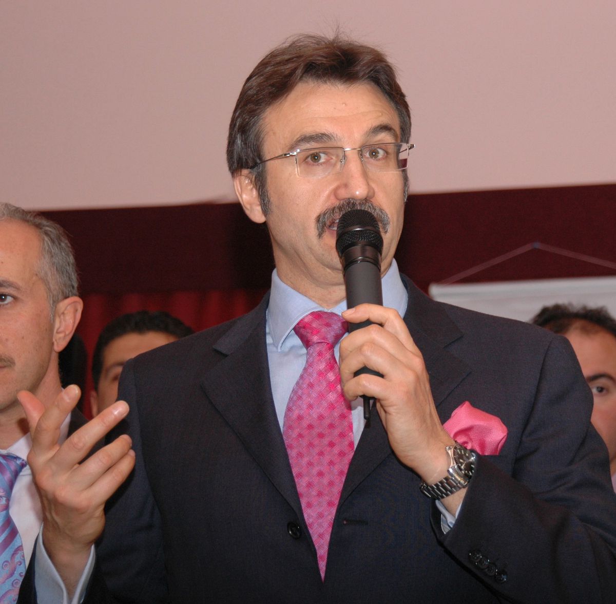 Bakan Tüzmen Mersin'de Partililerle Bayramlaştı