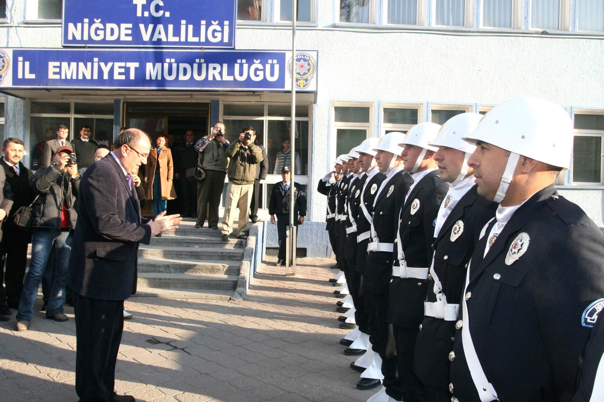 Emniyet Müdürü Boz, Gözyaşları Arasında Uğurlandı