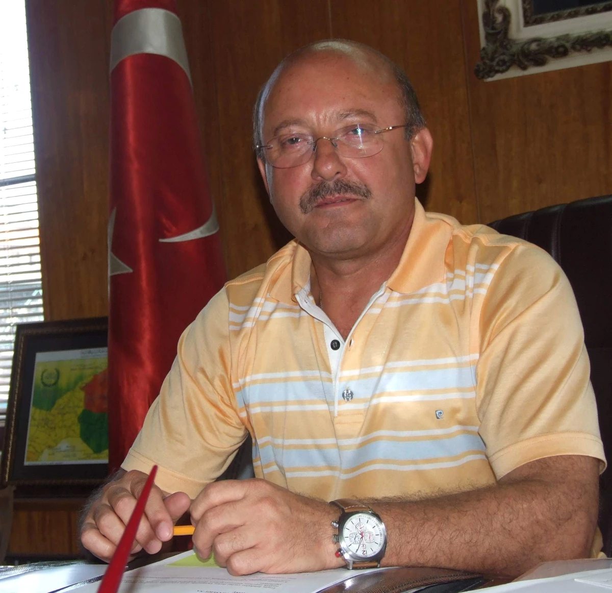 Kastamonu Belediye Başkanı\'na İpekyolu Hizmet Kervanı Nişanı Verildi