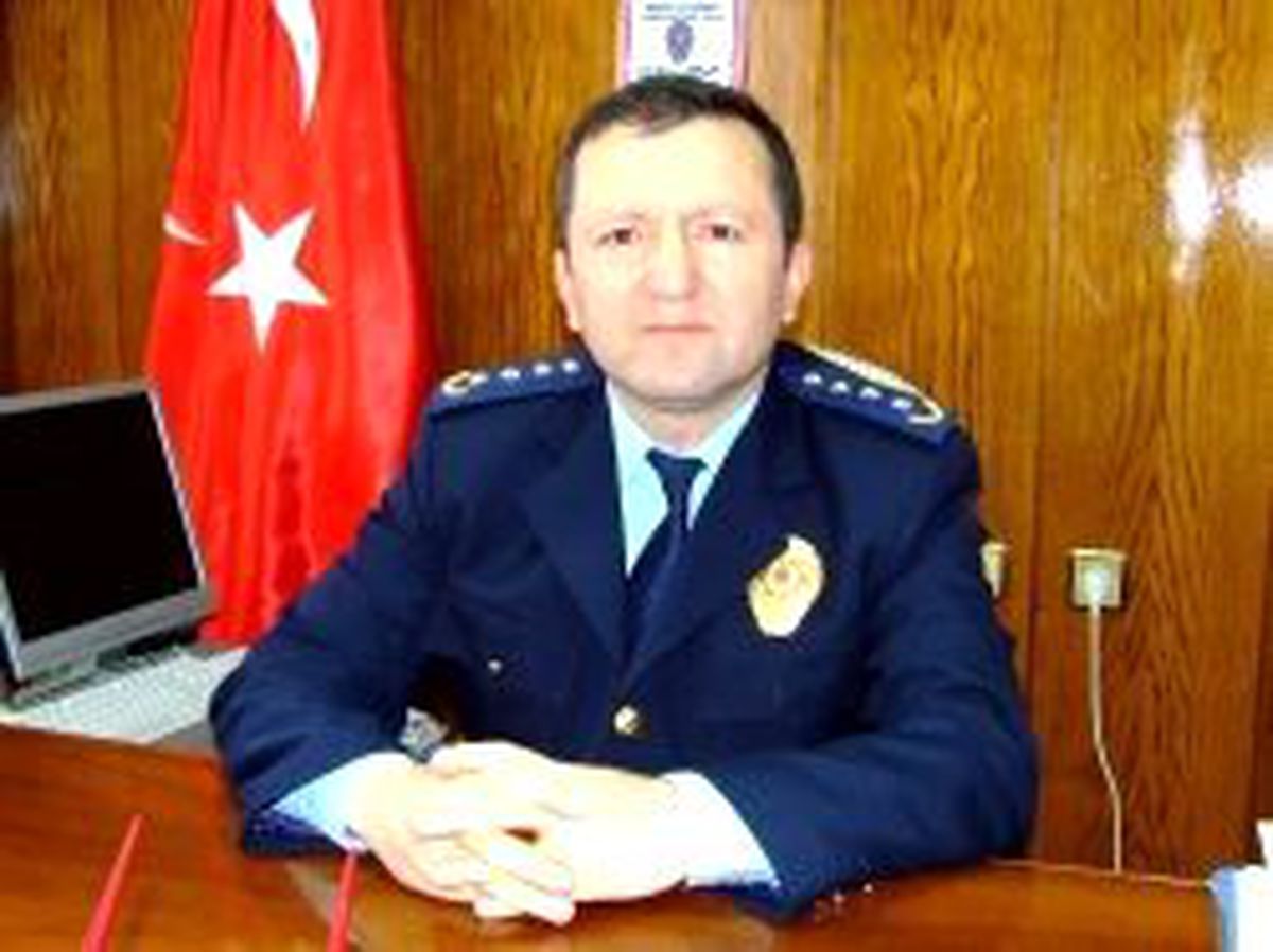 'Çaycı, Simitçi' Polis İşe Yaradı