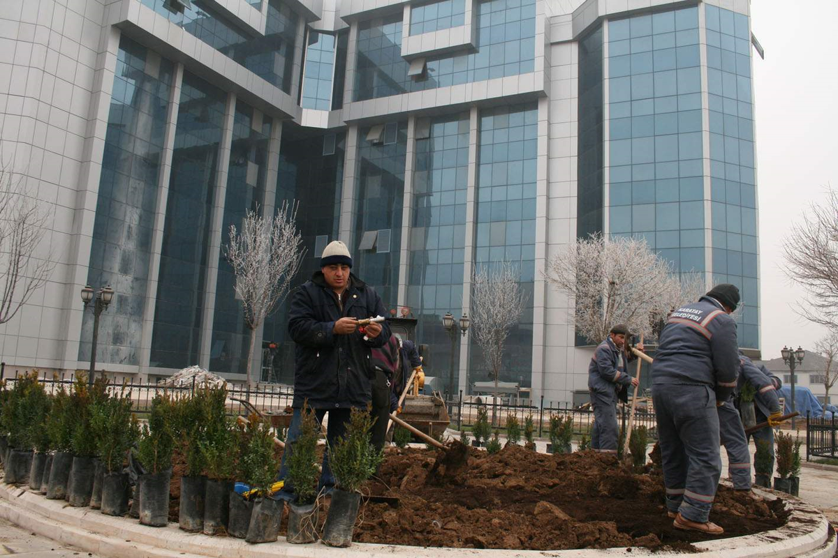 Karatay Belediyesi'nin Yeni Hizmet Binası Tamamlanıyor
