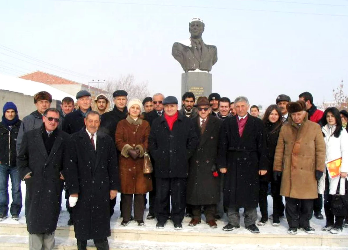 Dünya Azerbaycanlılarının Dayanışma Günü Kars\'ta Coşkuyla Kutlandı