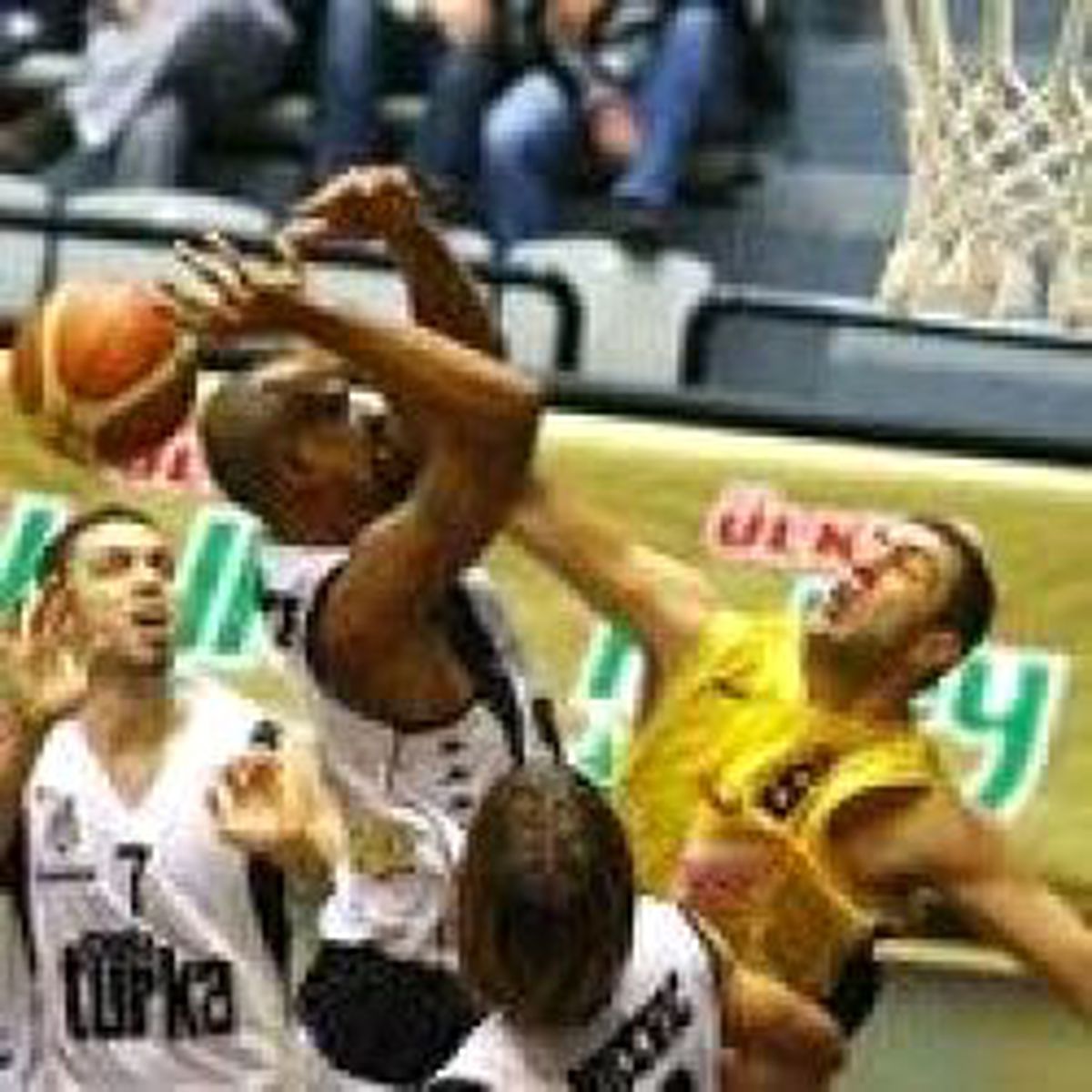 Kara Kartal Tam Gaz: 92-81