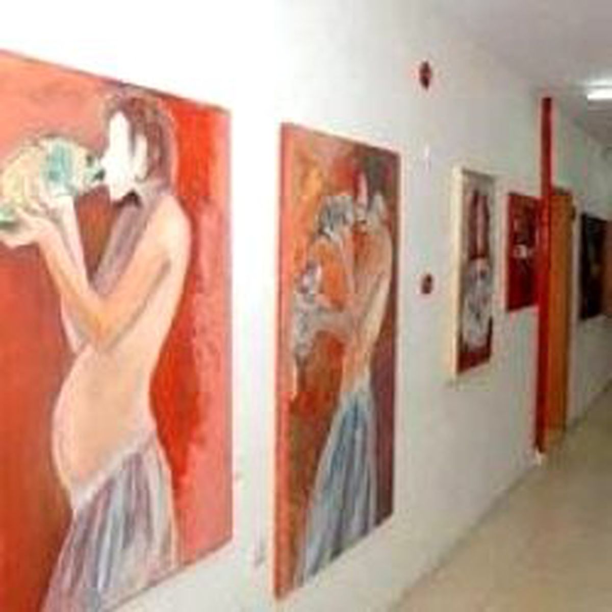Nü Tabloya Bıçaklı Saldırı