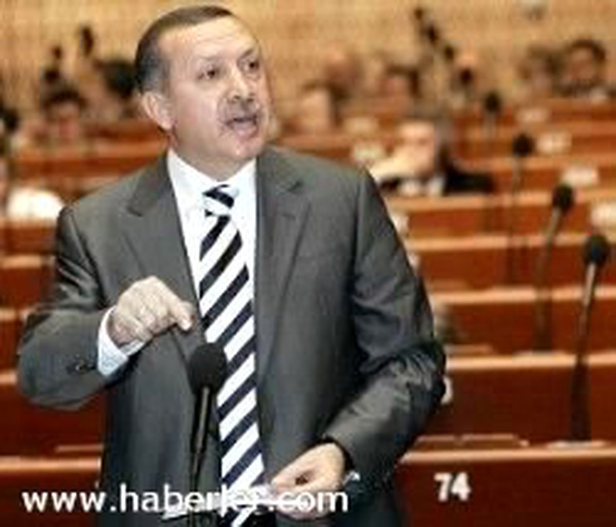 'Elinize Dizinize Dursun'