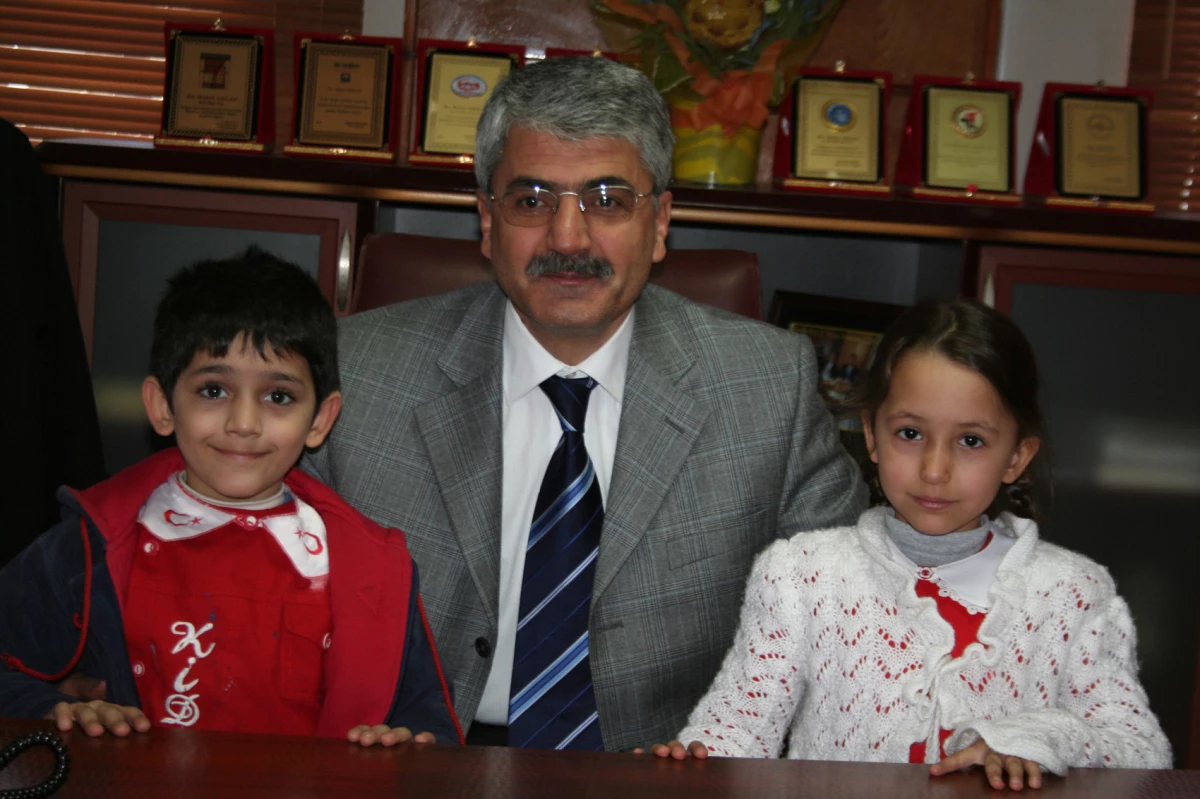 Okul İdaresinden Belediye Başkan Yardımcısı Habip Arslan\'a Teşekkür Ziyareti