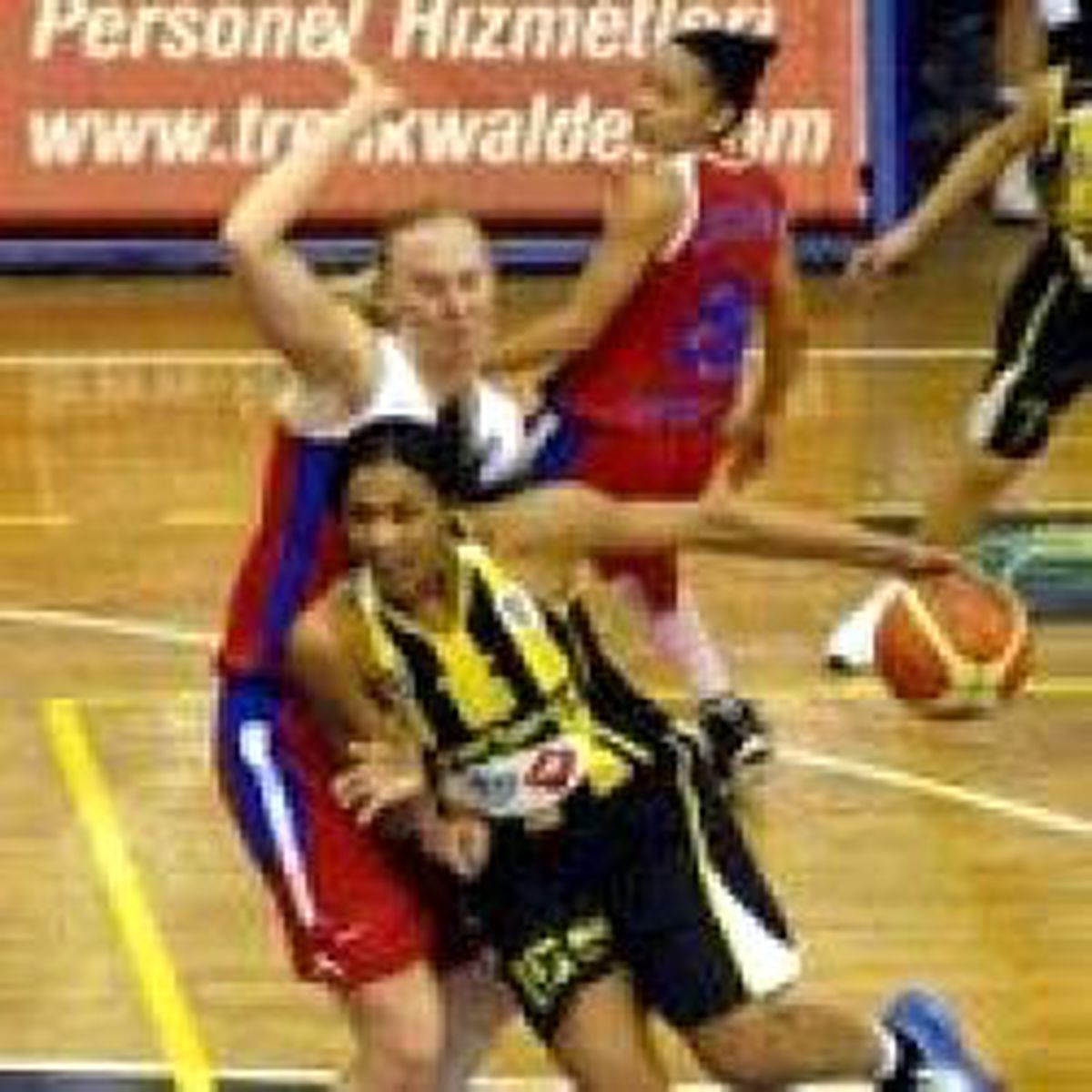 Kanarya, Cska'ya Direnemedi: 76-65