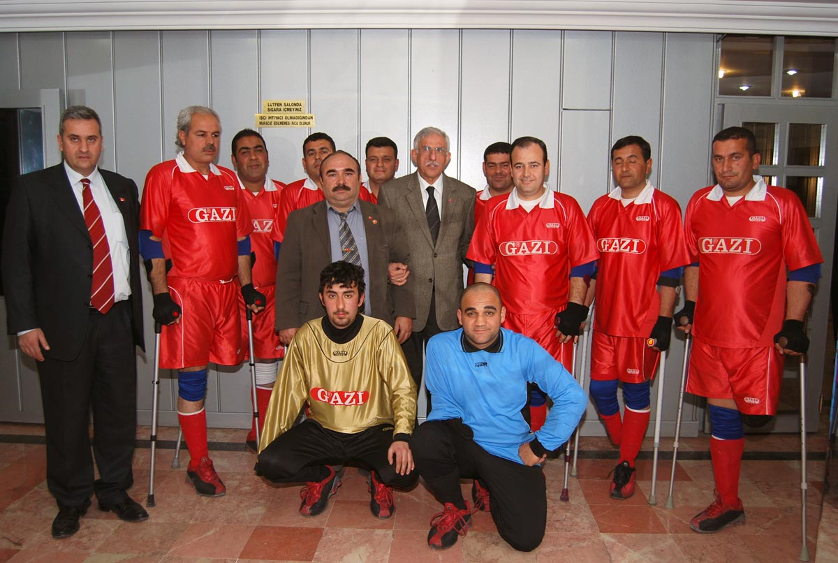 Özkarslı'dan Ampute Futbol Takımına Destek Çağrısı