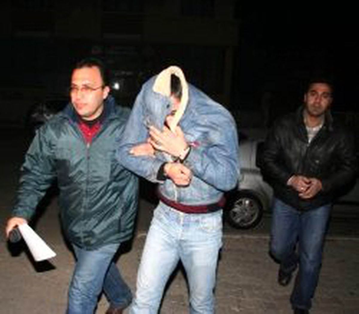 Hırsızlık Zanlıları Tutuklandı