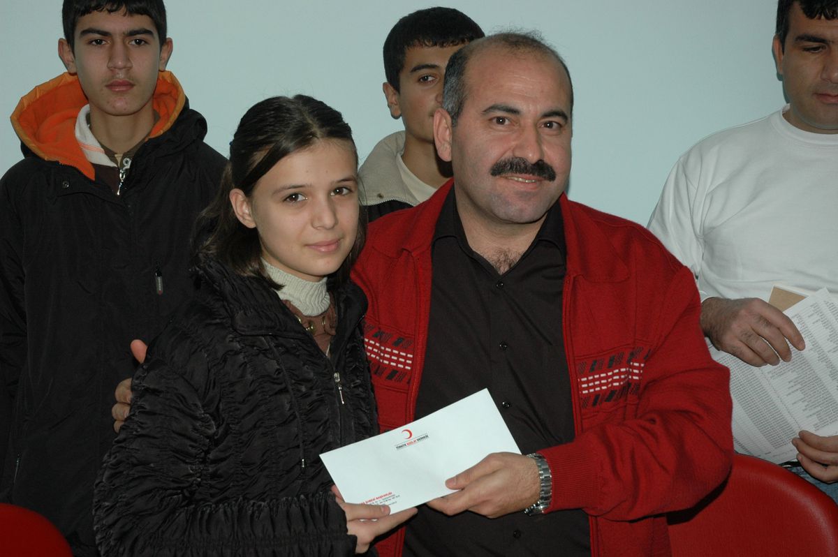 Kızılay'dan Öğrencilere Burs