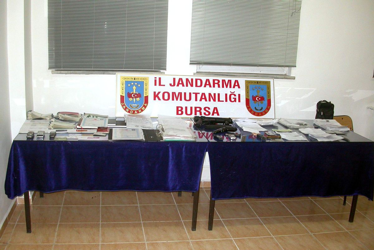 Bursa'da Jandarmadan 'Akrep' Operasyonu