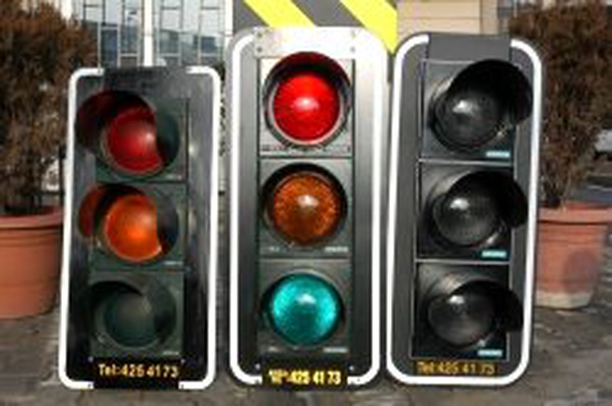 Trafikte Akıllı Lamba Dönemi