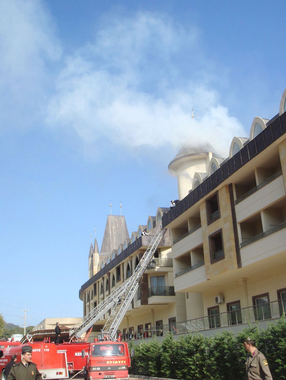 Antalya'da Otel Yangını