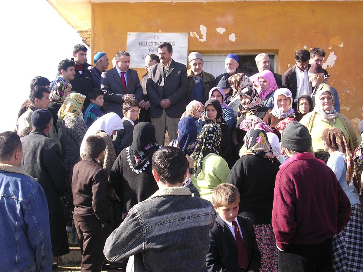 Başlık Parası Yüzünden Evlenemeyen Gençler Kaymakamdan Yardım İstedi
