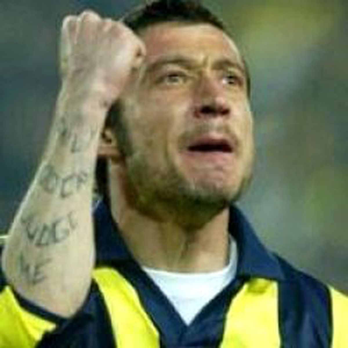Tümer Metin Sözleşmeyi İmzaladı