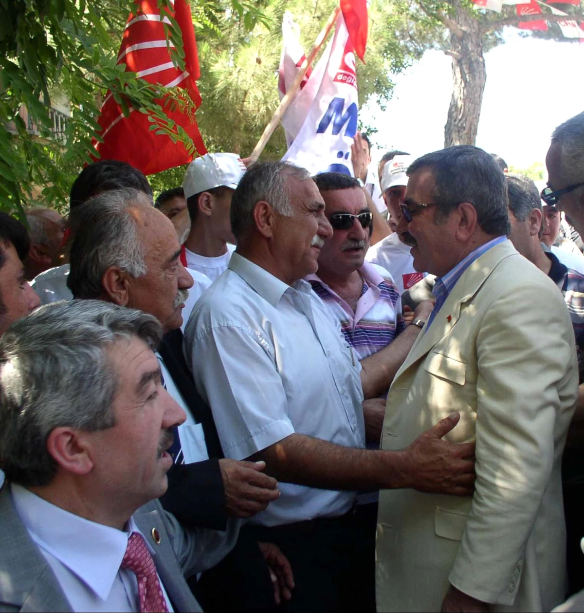 CHP Çorum Milletvekili Derviş Günday\'ın İl Kongresine Katılmamasına Tepki