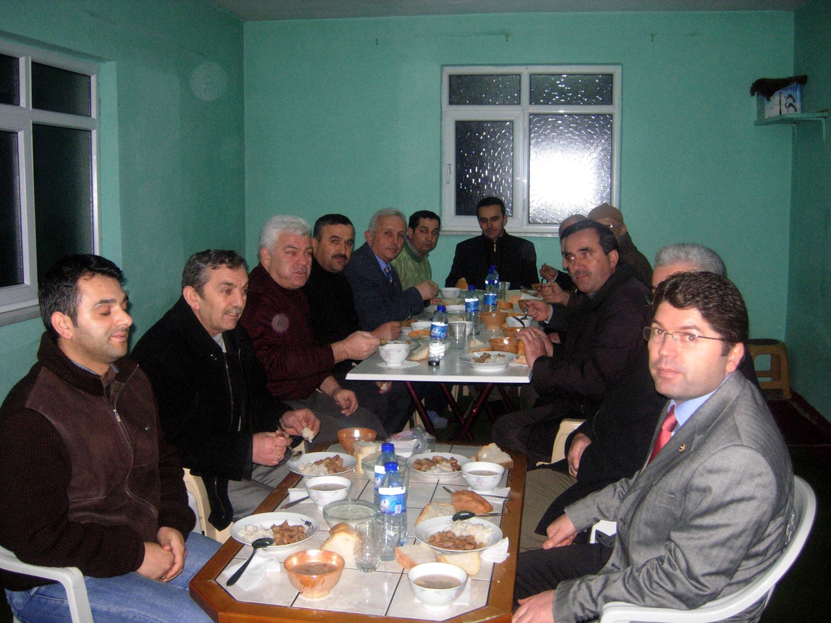 Milletvekilinden Aşure Ziyareti