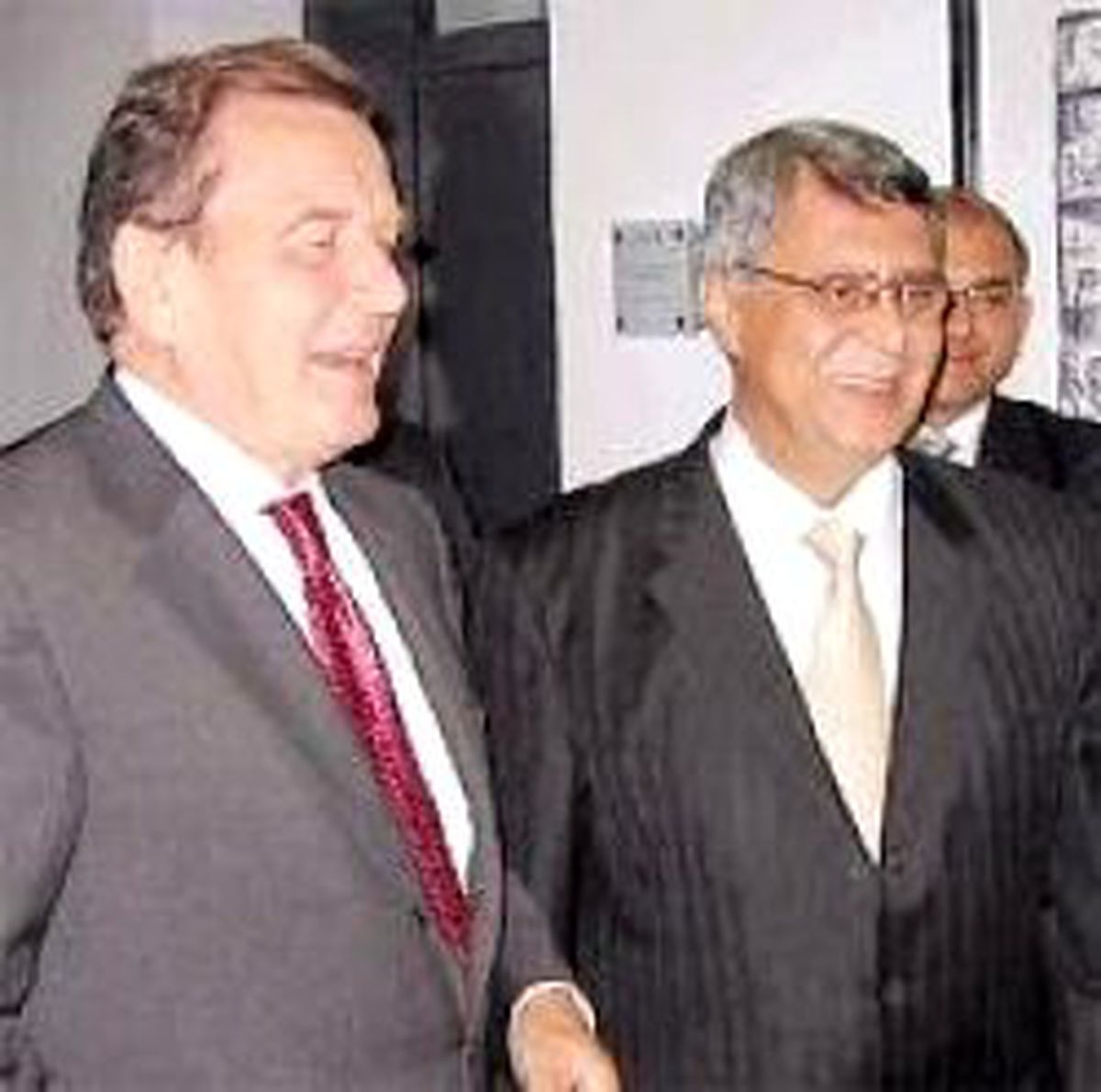 Schröder KKTC'ye Gidiyor
