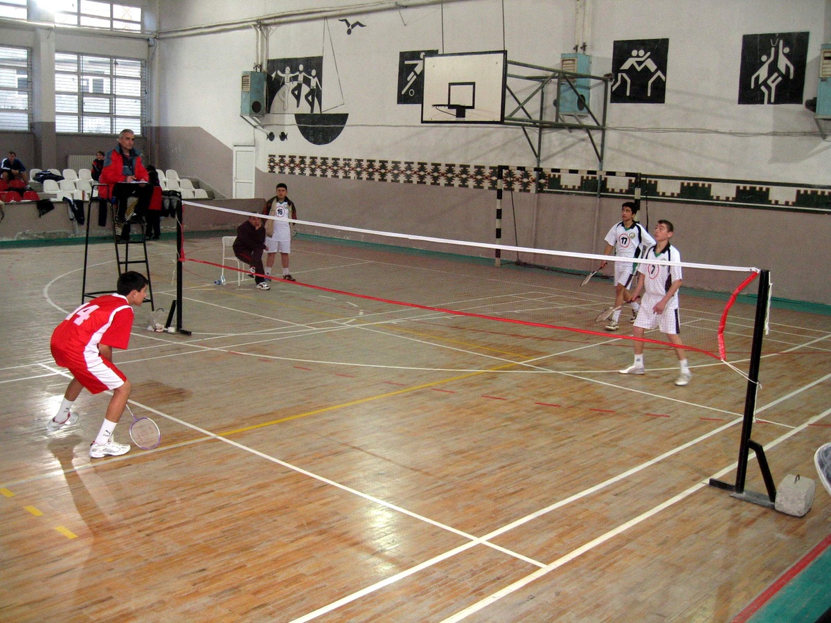 Liselerarası Kız-erkek Badminton Müsabakaları