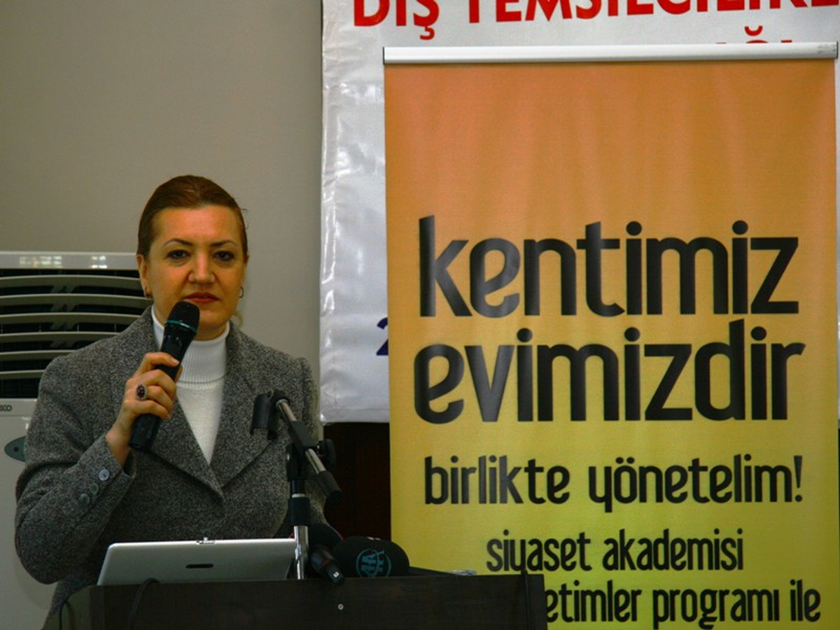 Siyaset Akademisi İzmir'de 6 Şubat'ta Eğitimlerine Başlayacak