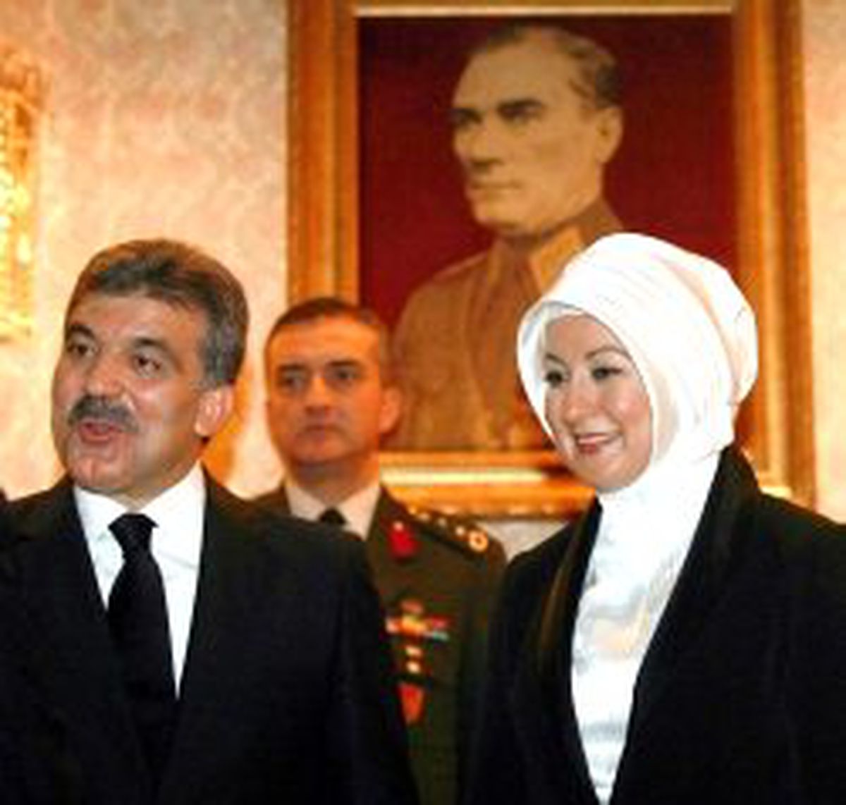 Gül ile Görüşen Yazarlar: Türbanı Konuşmadık