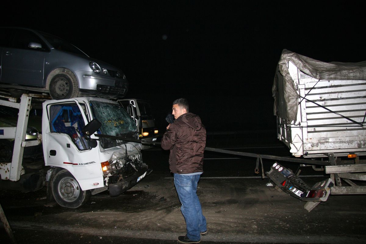 Düzce'de Trafik Kazası: 3 Yaralı