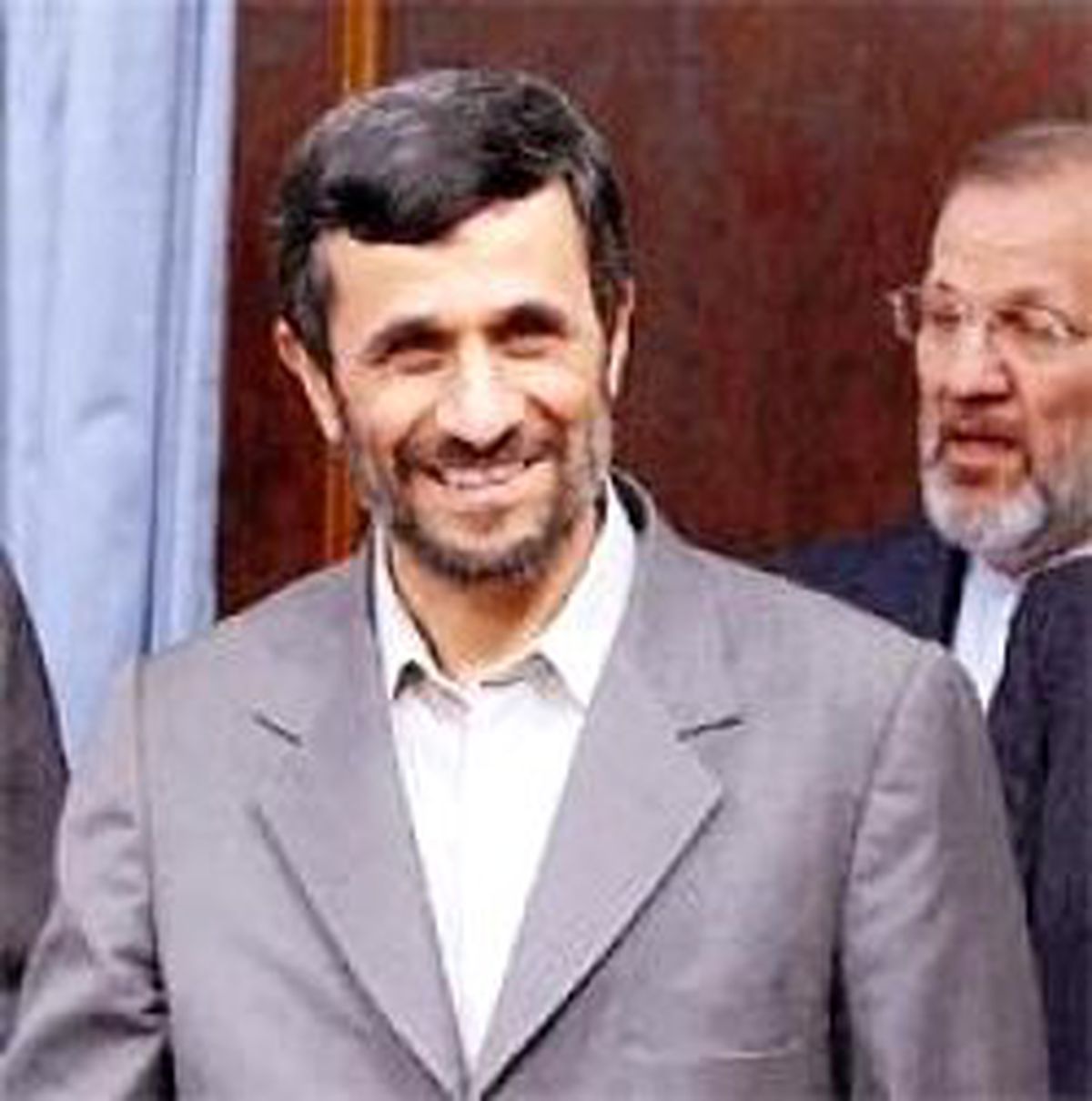 Ahmedi'den İsrail'e Pis Mikrop