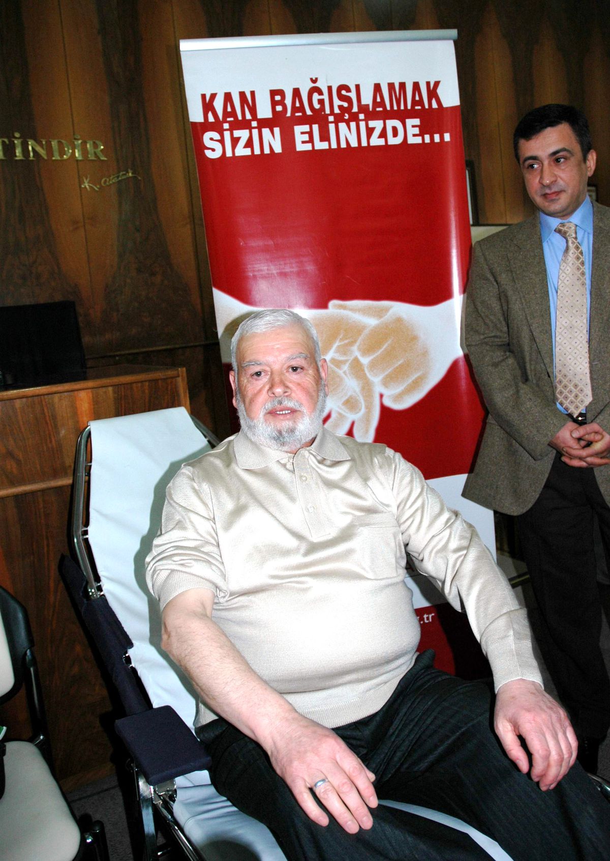 100. Kan Bağışını Valilikte Yaptı