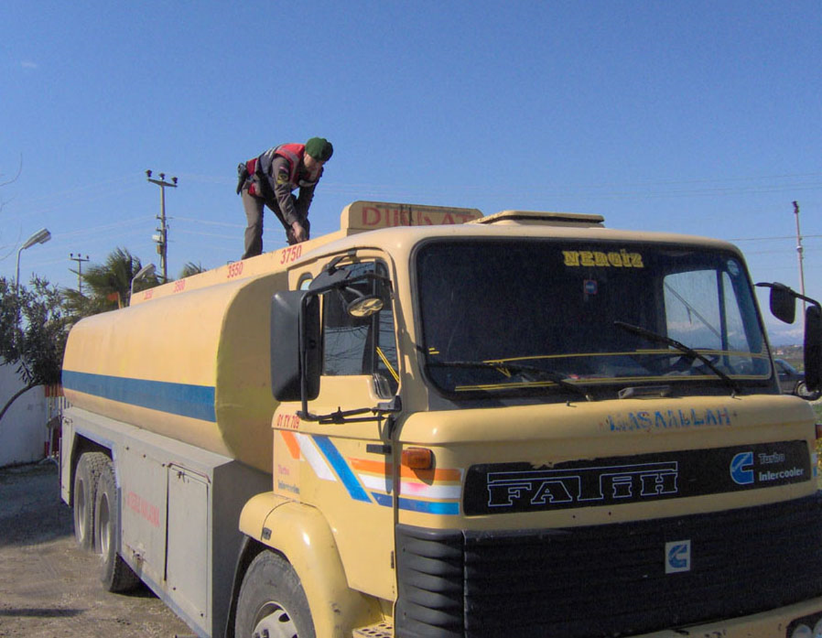 Adana'da Kaçak Fuel-oil Operasyonu