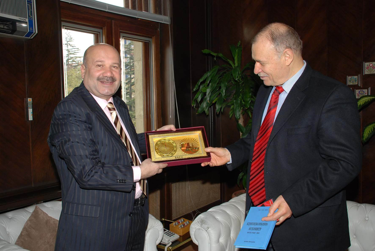Azerbaycan Başkonsolosu Aran Eskişehir'de