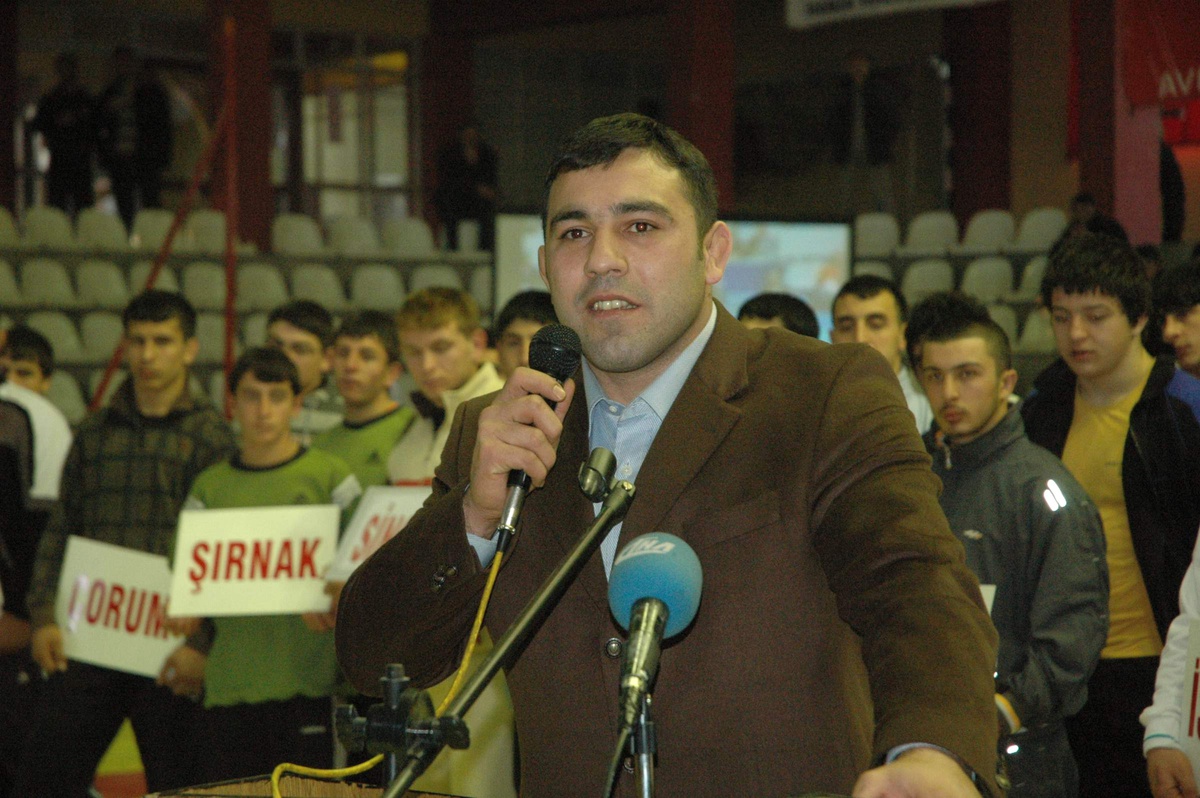 Gençler Grekoromen Türkiye Güreş Şampiyonası Sivas'ta Başladı