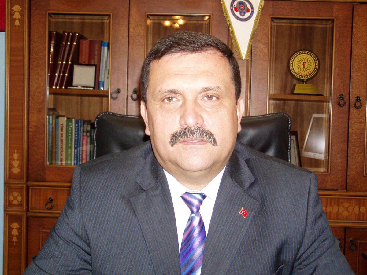 Küçükköy Belediye Başkanı Nedim Özdemir Dp'den İstifa Etti