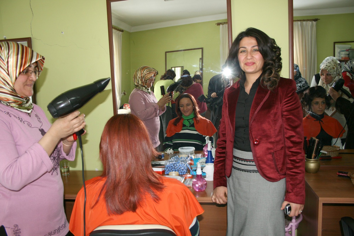 Talas Kültür Merkezinde Açılan Kurslara Yoğun İlgi